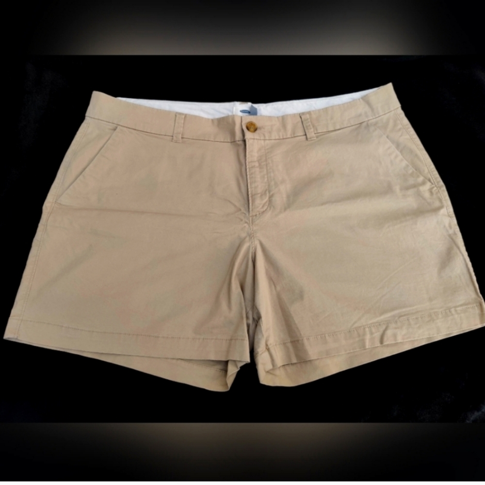 Old navy Bermuda shorts size 16
